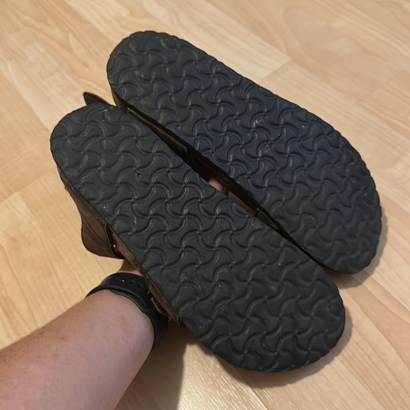 Sandals - Picture 5 of 5